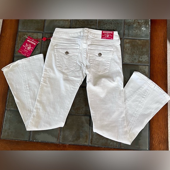True Religion Petite Joey Flare White size 28 - (NWT) - Picture 2 of 8